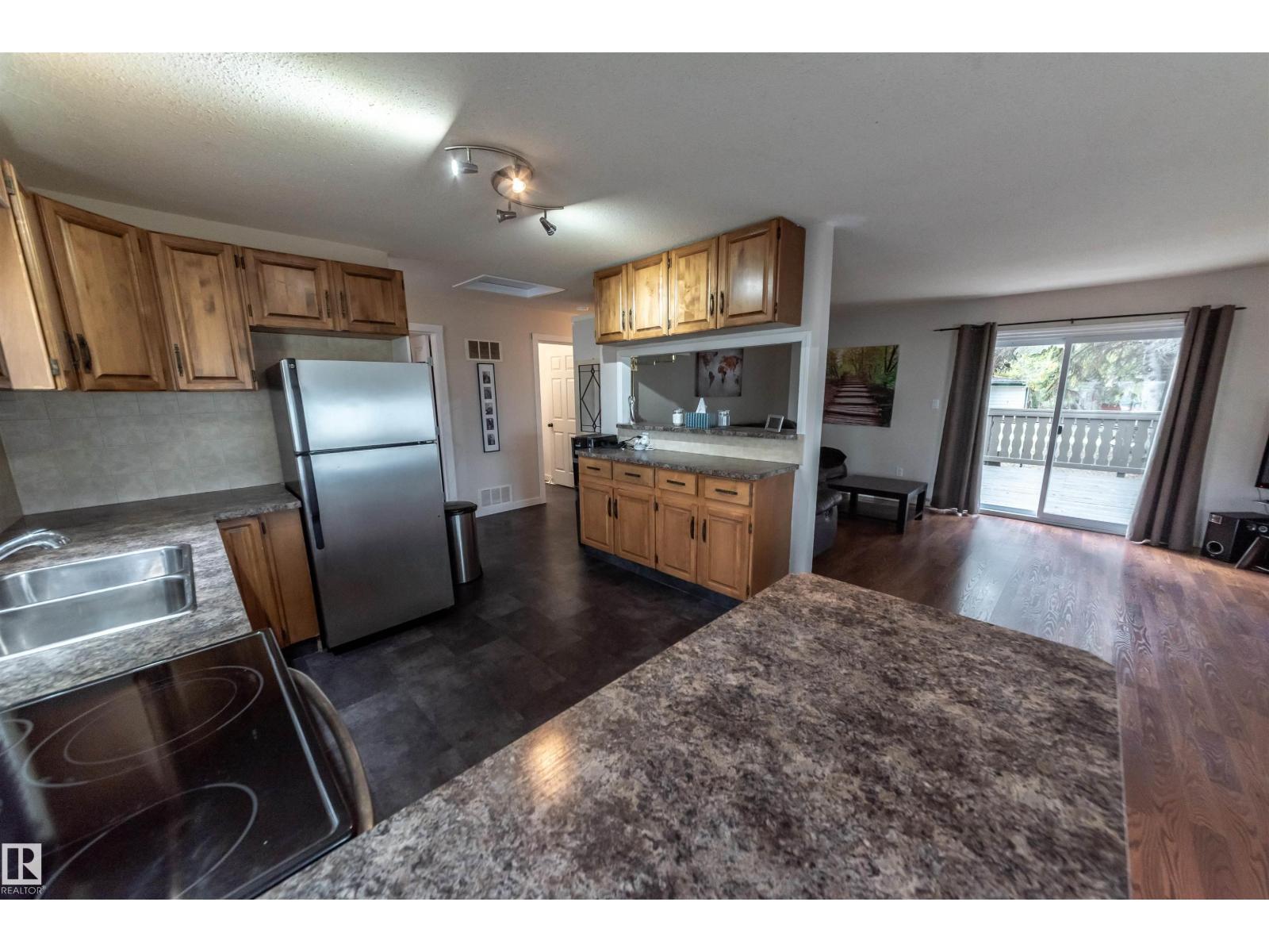 5021 Lakeview, Rural Lac Ste. Anne County, Alberta  T0E 0A0 - Photo 33 - E4462750