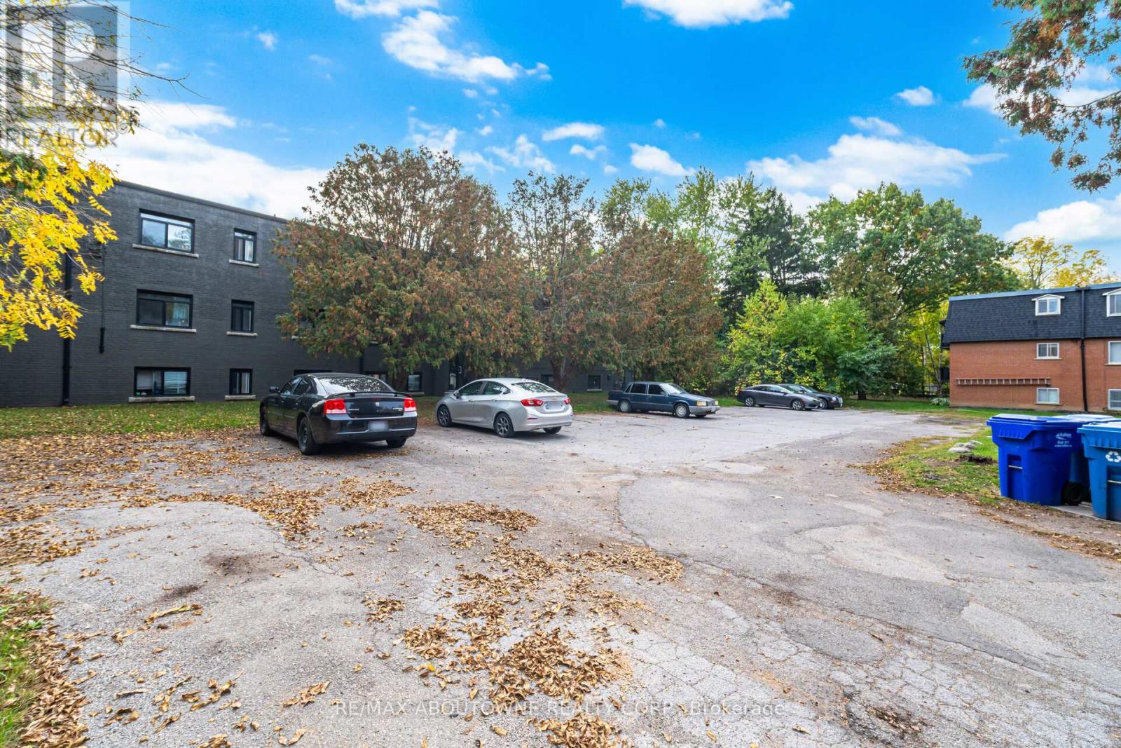 2 - 2144 Lilnan Court, Burlington, Ontario  L7R 1Y3 - Photo 17 - W12470860