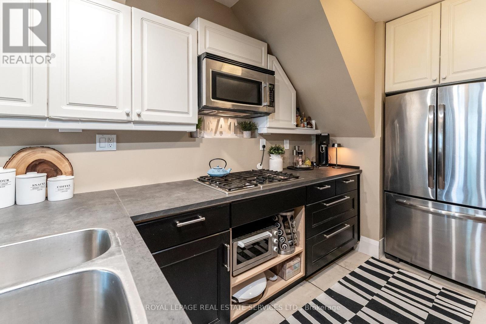 150 Stanley Avenue, Toronto, Ontario  M8V 1N9 - Photo 20 - W12470870