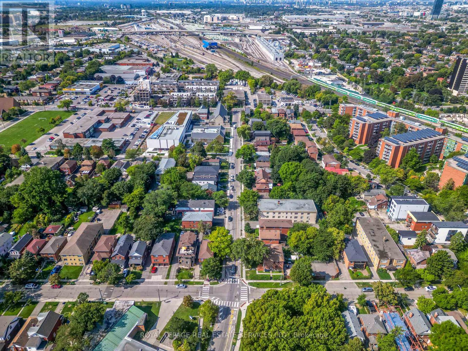 150 Stanley Avenue, Toronto, Ontario  M8V 1N9 - Photo 43 - W12470870