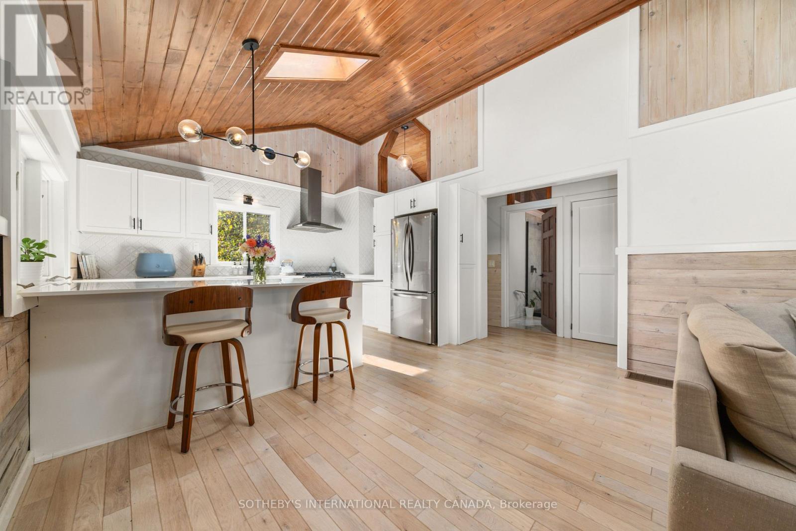 220 Easterbrook Road S, Prince Edward County, Ontario  K0K 2P0 - Photo 13 - X12469470