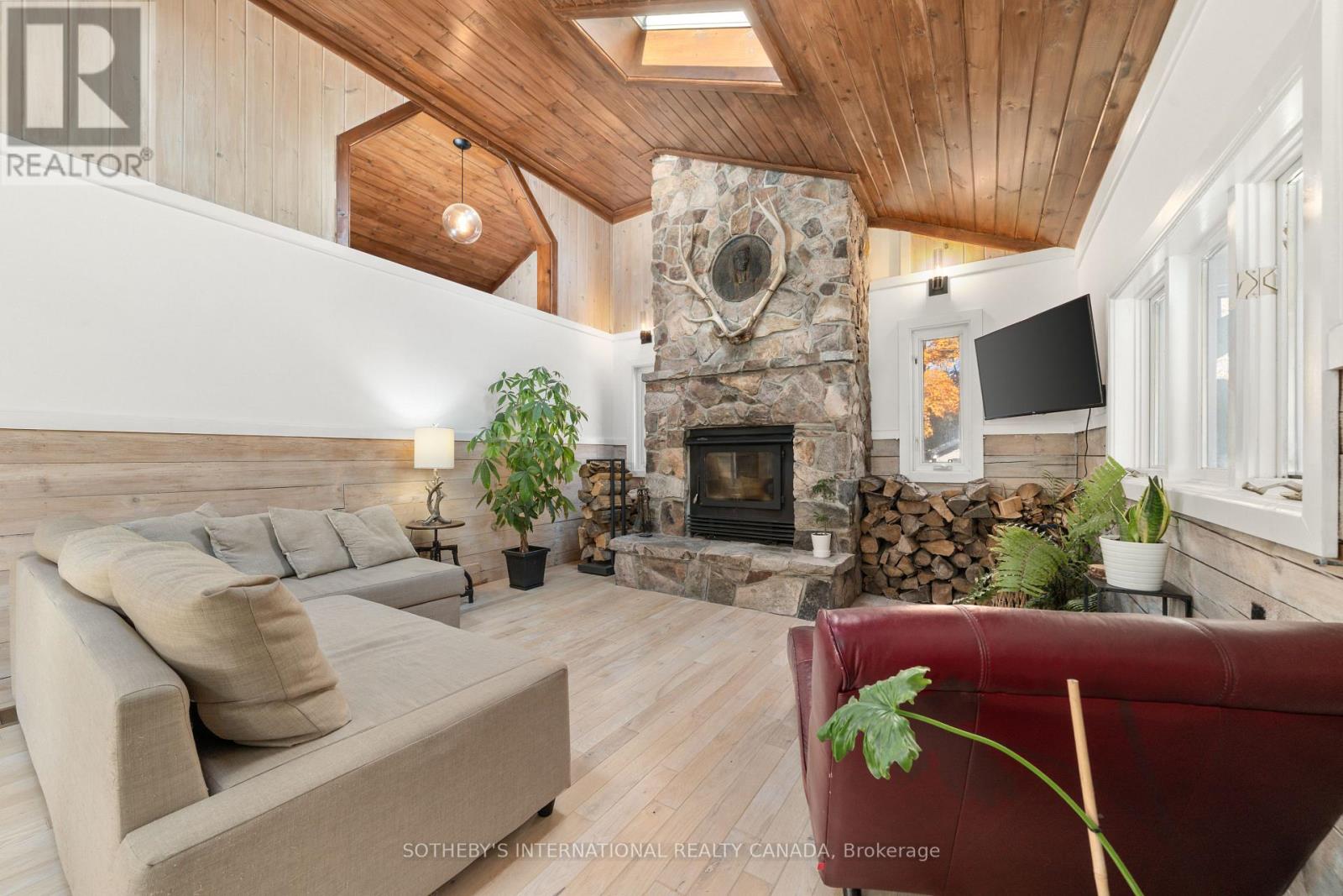 220 Easterbrook Road S, Prince Edward County, Ontario  K0K 2P0 - Photo 8 - X12469470