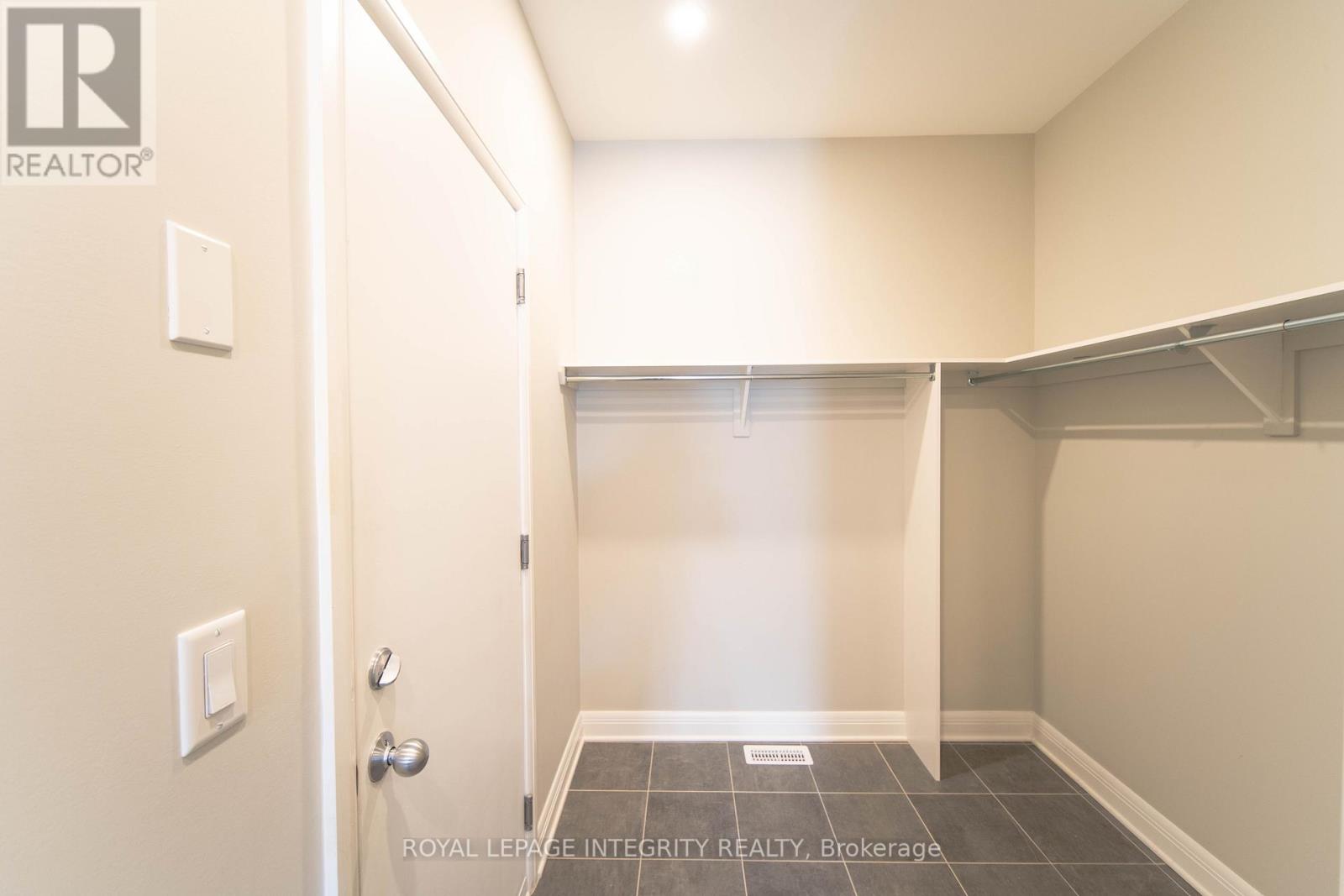 28 Greensand Place, Ottawa, Ontario  K2T 0L9 - Photo 37 - X12470895
