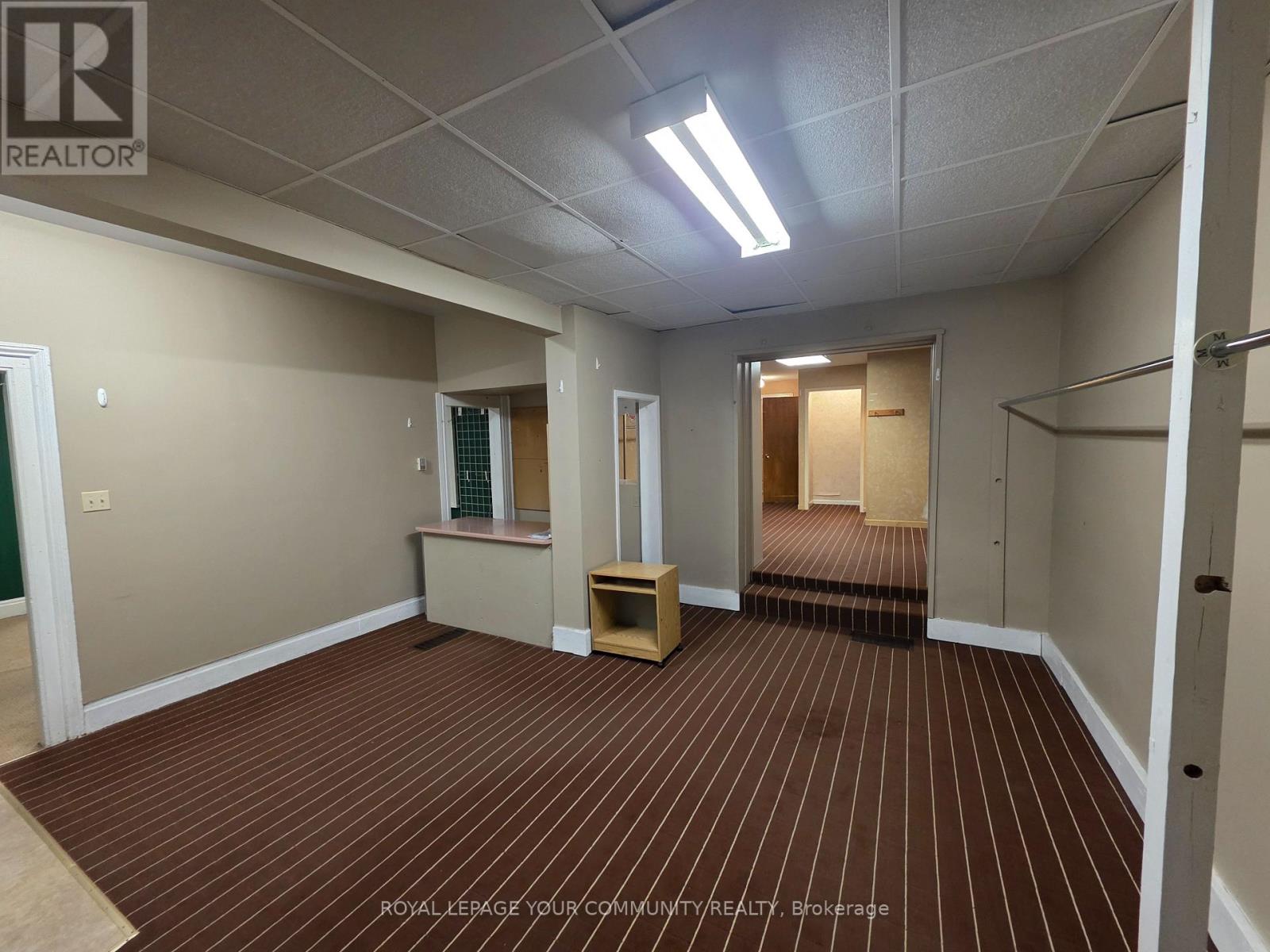 375-377 Queen Street, Peterborough Central, Ontario  K9H 3J7 - Photo 5 - X12360273
