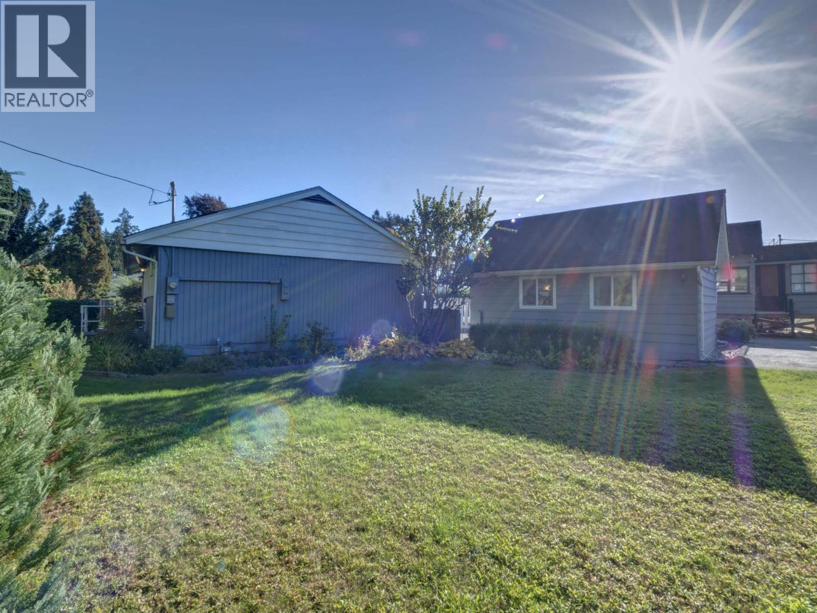 4657 Whitaker Road, Sechelt, British Columbia  V7Z 0E4 - Photo 11 - R3057193