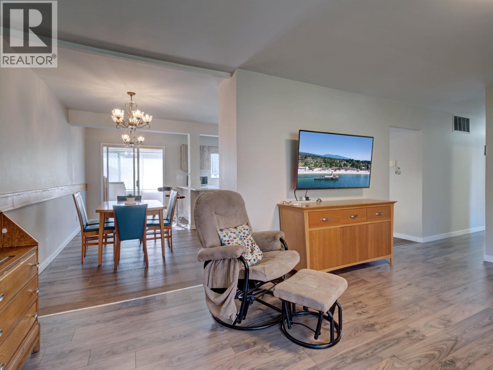 4657 Whitaker Road, Sechelt, British Columbia  V7Z 0E4 - Photo 19 - R3057193