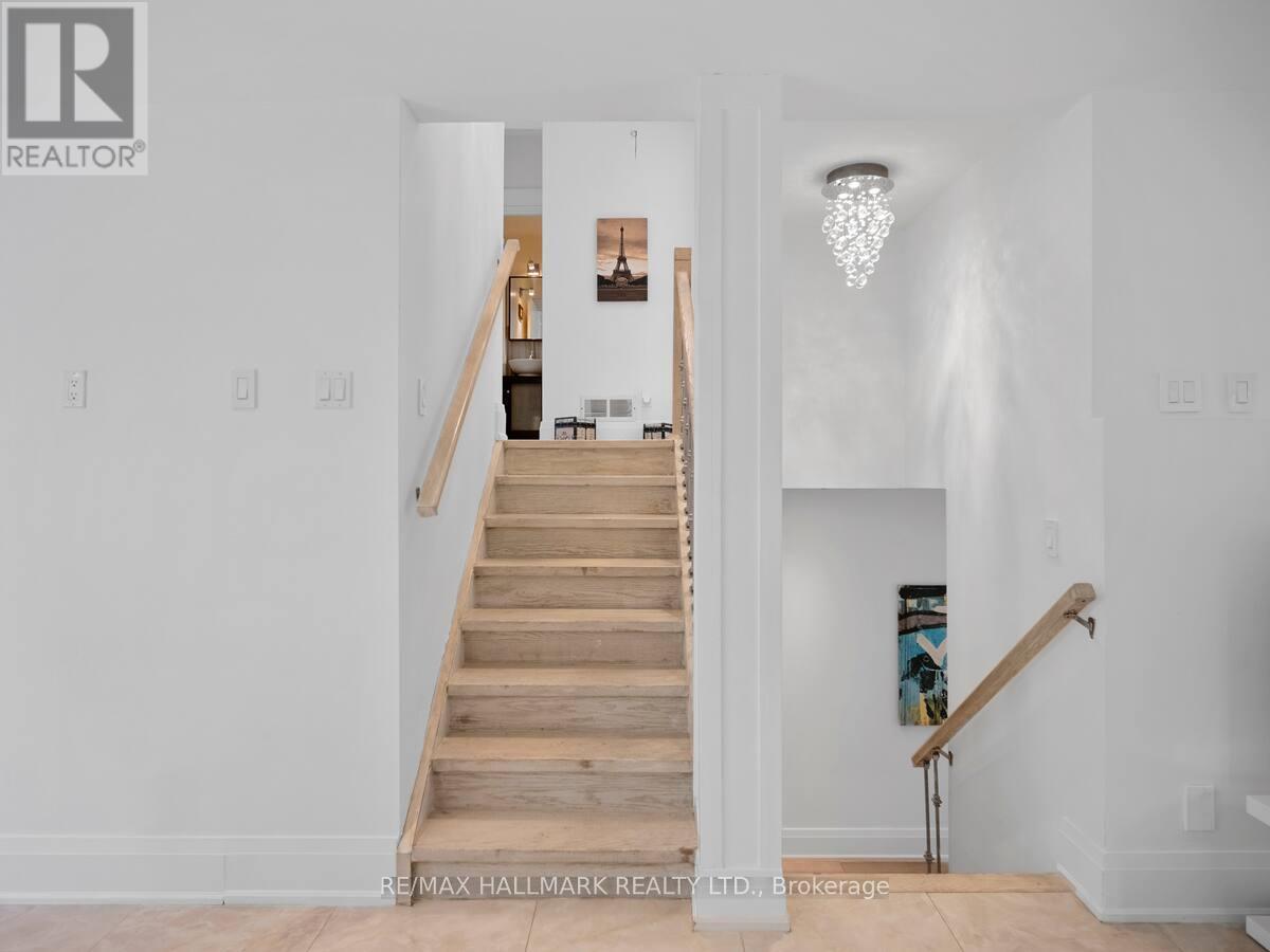 218 Northwood Drive, Toronto, Ontario  M2M 2K4 - Photo 10 - C12470880