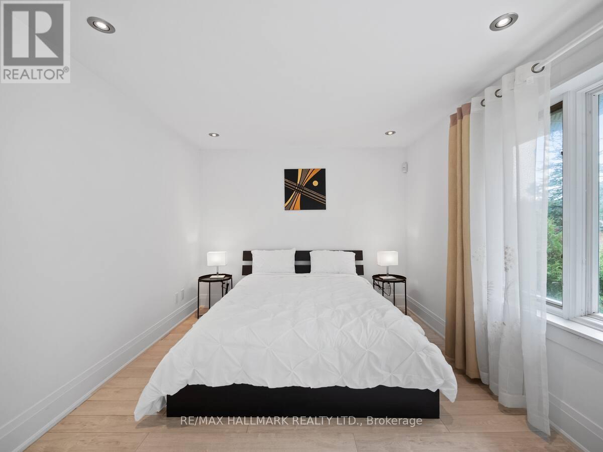 218 Northwood Drive, Toronto, Ontario  M2M 2K4 - Photo 18 - C12470880