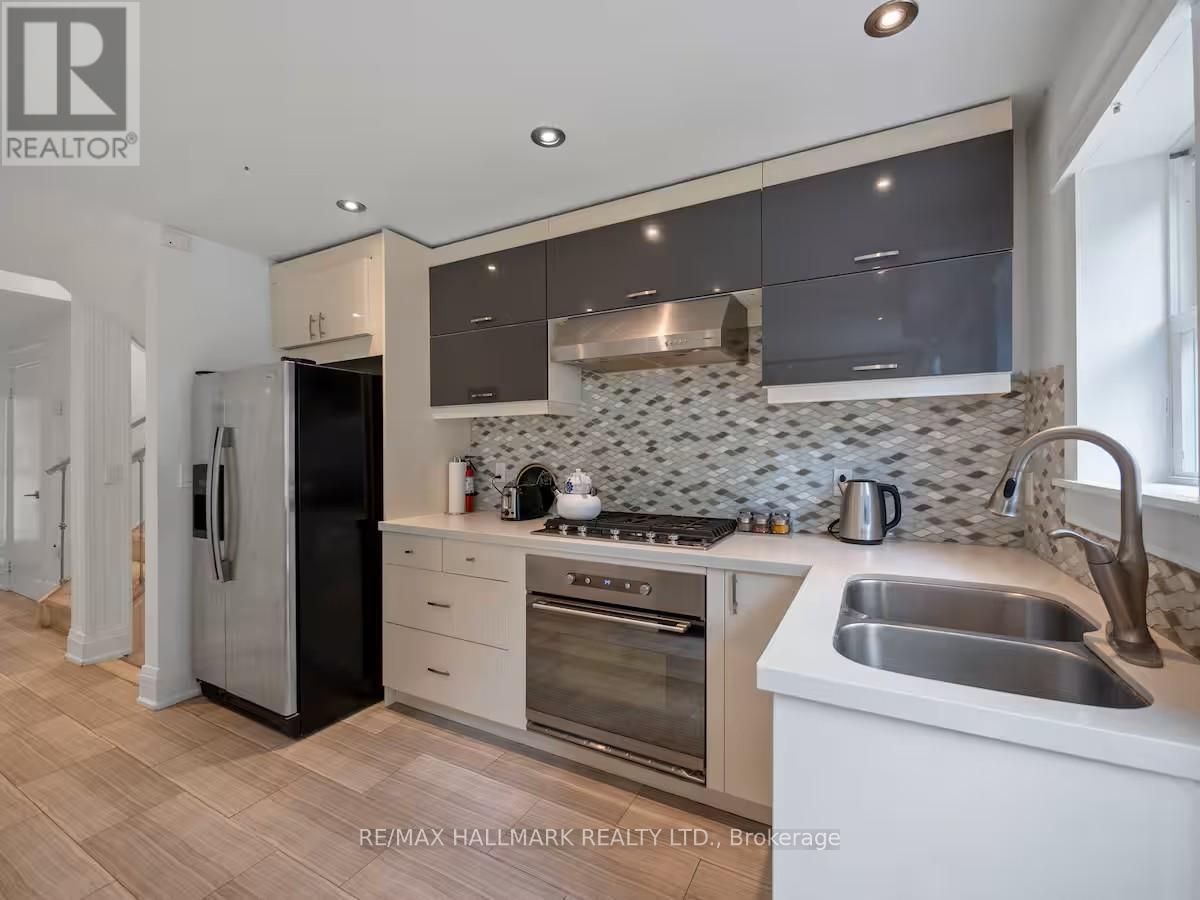 218 Northwood Drive, Toronto, Ontario  M2M 2K4 - Photo 6 - C12470880