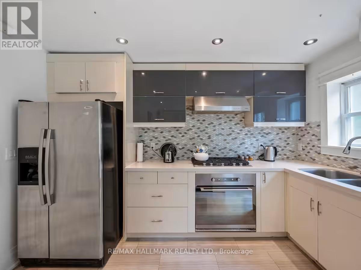 218 Northwood Drive, Toronto, Ontario  M2M 2K4 - Photo 8 - C12470880