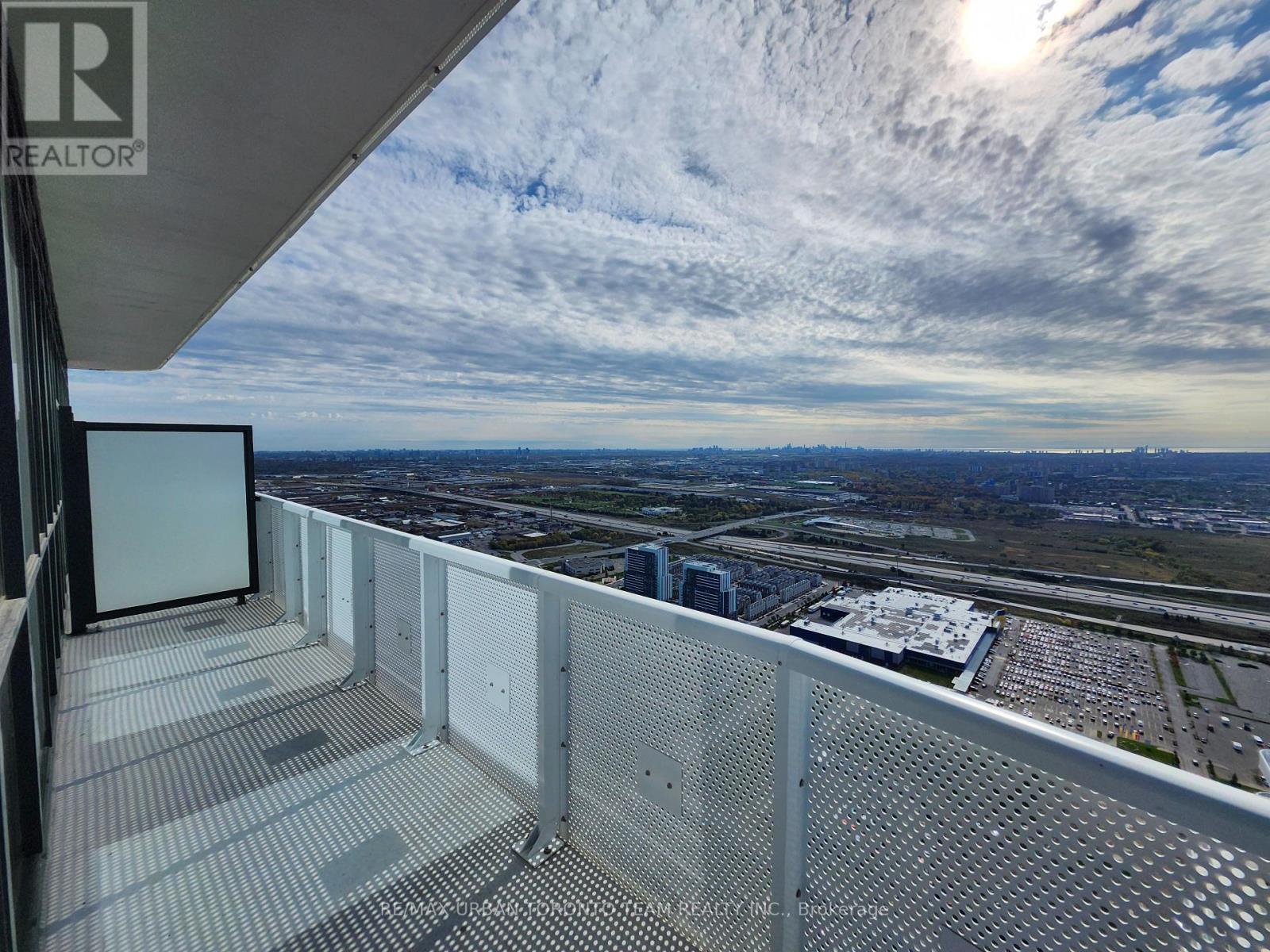Ph102 - 225 Commerce St Street, Vaughan, Ontario  L4K 0R1 - Photo 6 - N12470894