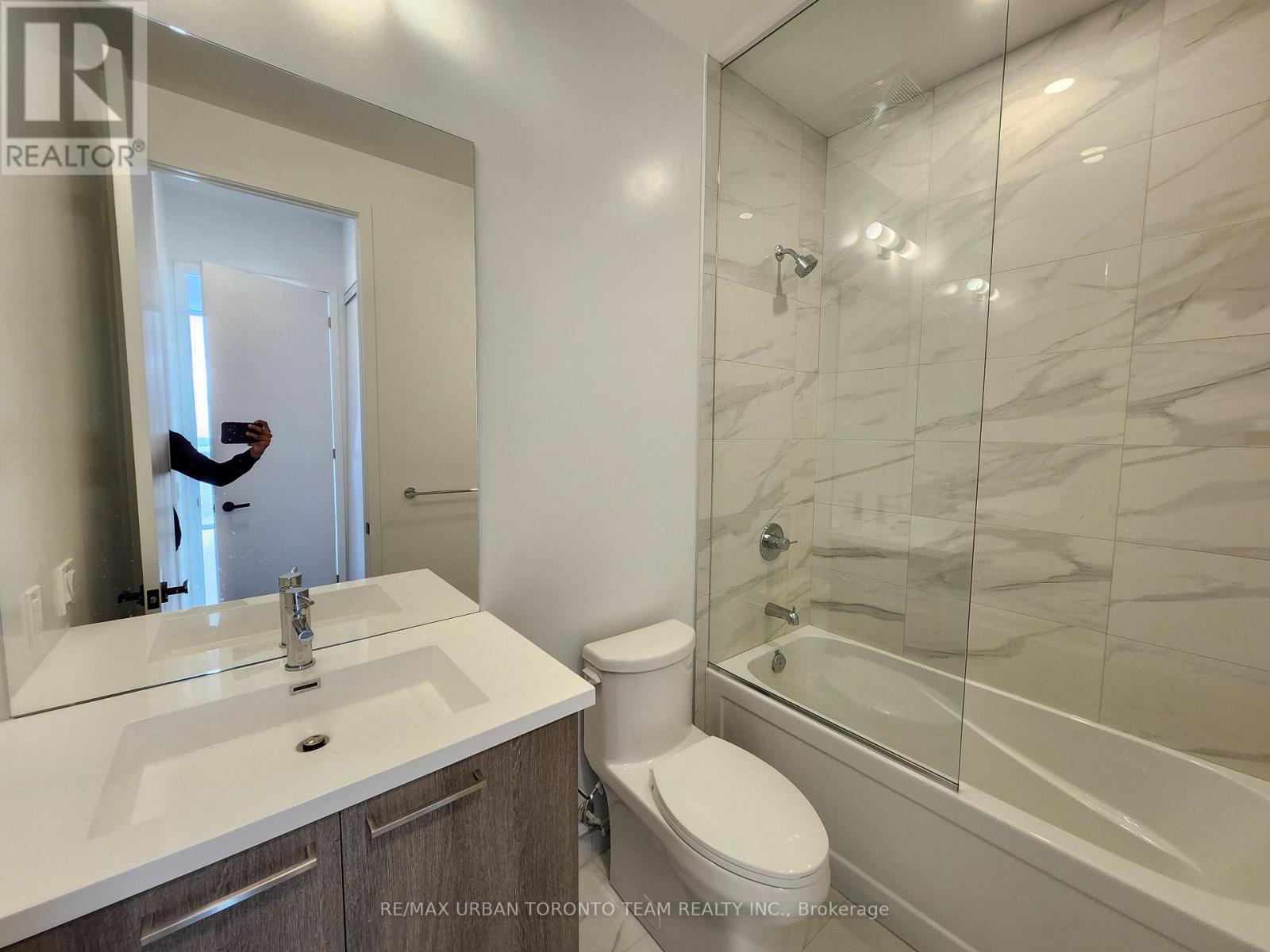 Ph102 - 225 Commerce St Street, Vaughan, Ontario  L4K 0R1 - Photo 8 - N12470894