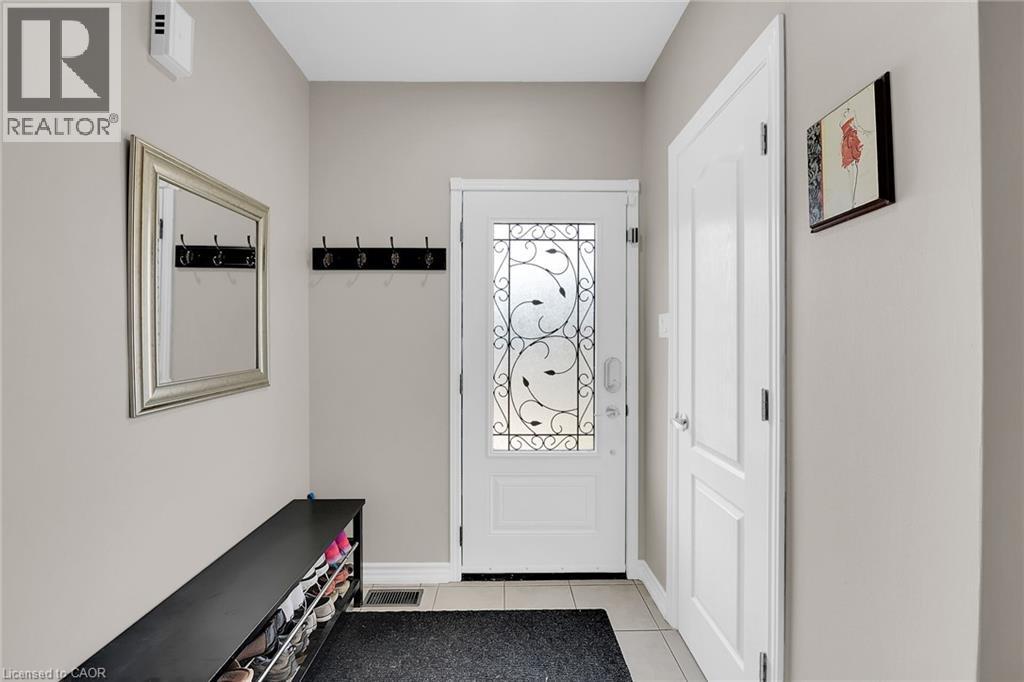 10 Edgewater Drive, Stoney Creek, Ontario  L8E 4Z3 - Photo 13 - 40780434