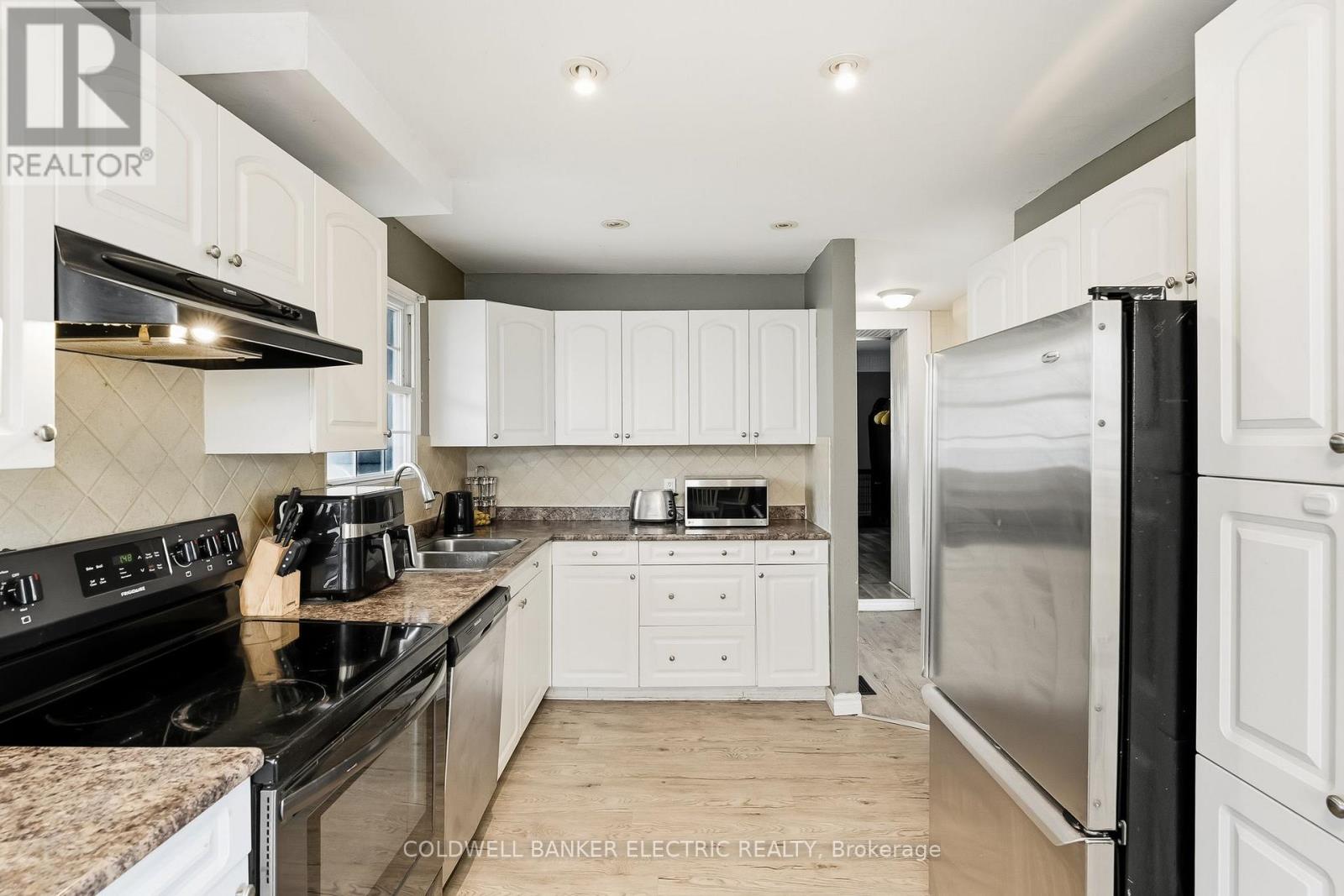 123 West Street, Quinte West, Ontario  K8V 2M4 - Photo 20 - X12470898