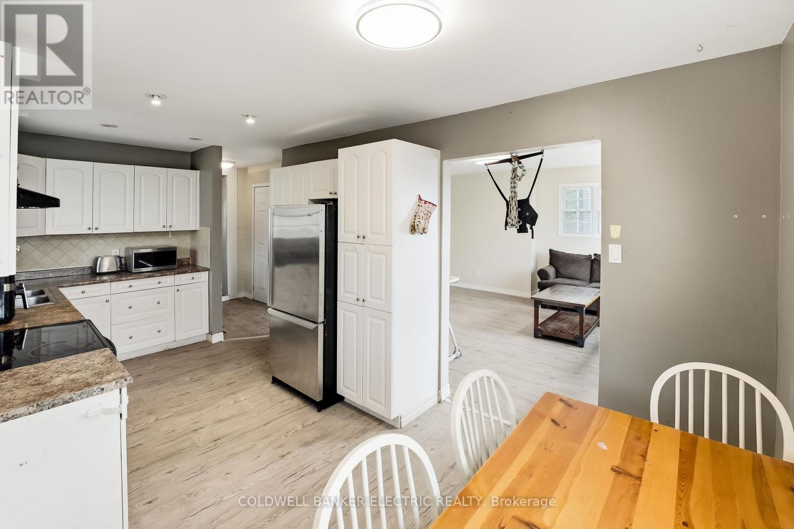123 West Street, Quinte West, Ontario  K8V 2M4 - Photo 21 - X12470898