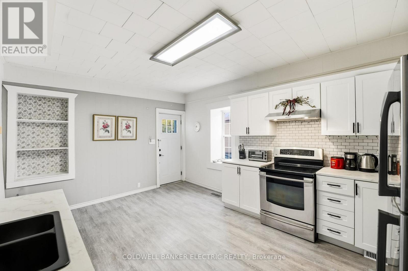 123 West Street, Quinte West, Ontario  K8V 2M4 - Photo 35 - X12470898