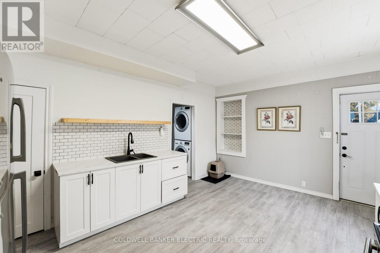 123 West Street, Quinte West, Ontario  K8V 2M4 - Photo 36 - X12470898