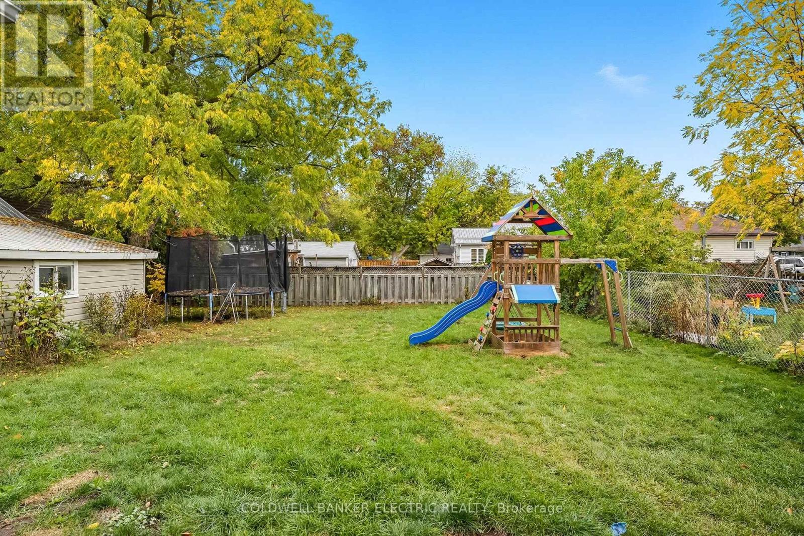 123 West Street, Quinte West, Ontario  K8V 2M4 - Photo 46 - X12470898
