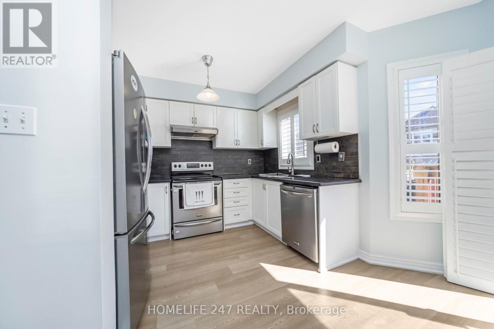 638 Madame Street, Mississauga, Ontario  L5W 1G6 - Photo 11 - W12470891