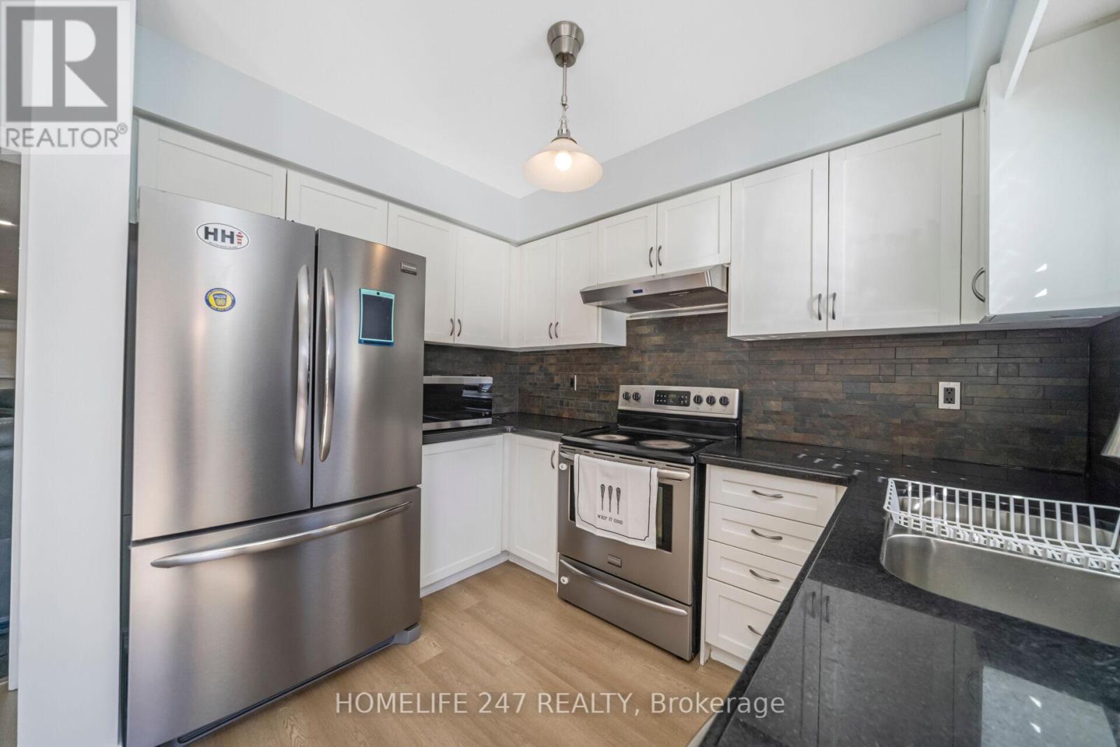 638 Madame Street, Mississauga, Ontario  L5W 1G6 - Photo 14 - W12470891