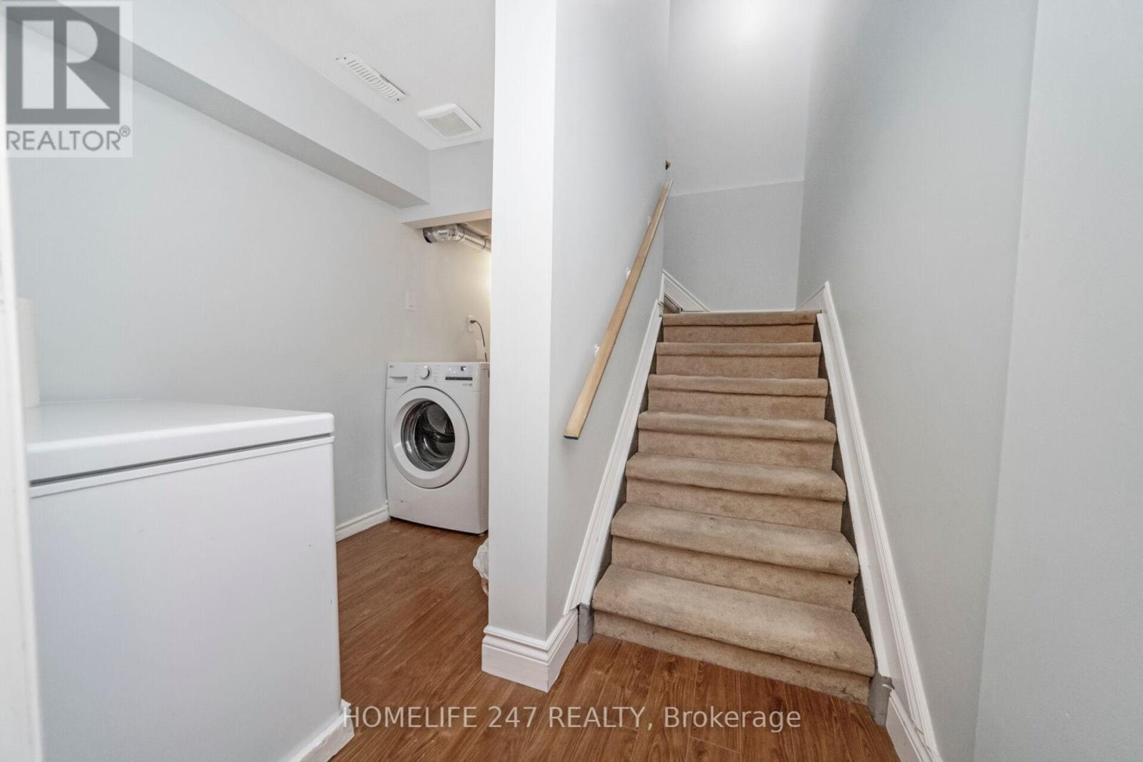638 Madame Street, Mississauga, Ontario  L5W 1G6 - Photo 34 - W12470891
