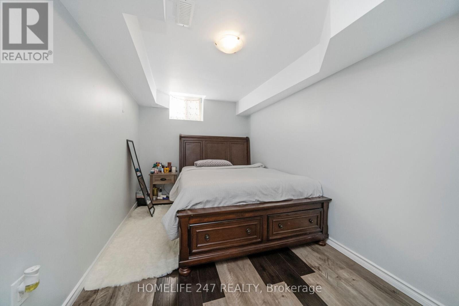 638 Madame Street, Mississauga, Ontario  L5W 1G6 - Photo 37 - W12470891