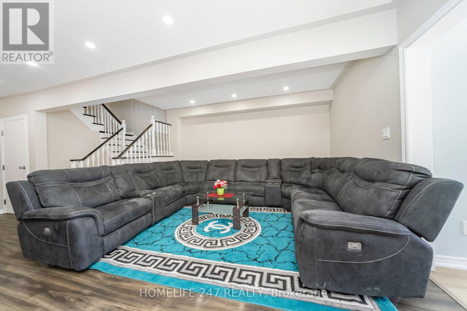 638 Madame Street, Mississauga, Ontario  L5W 1G6 - Photo 9 - W12470891