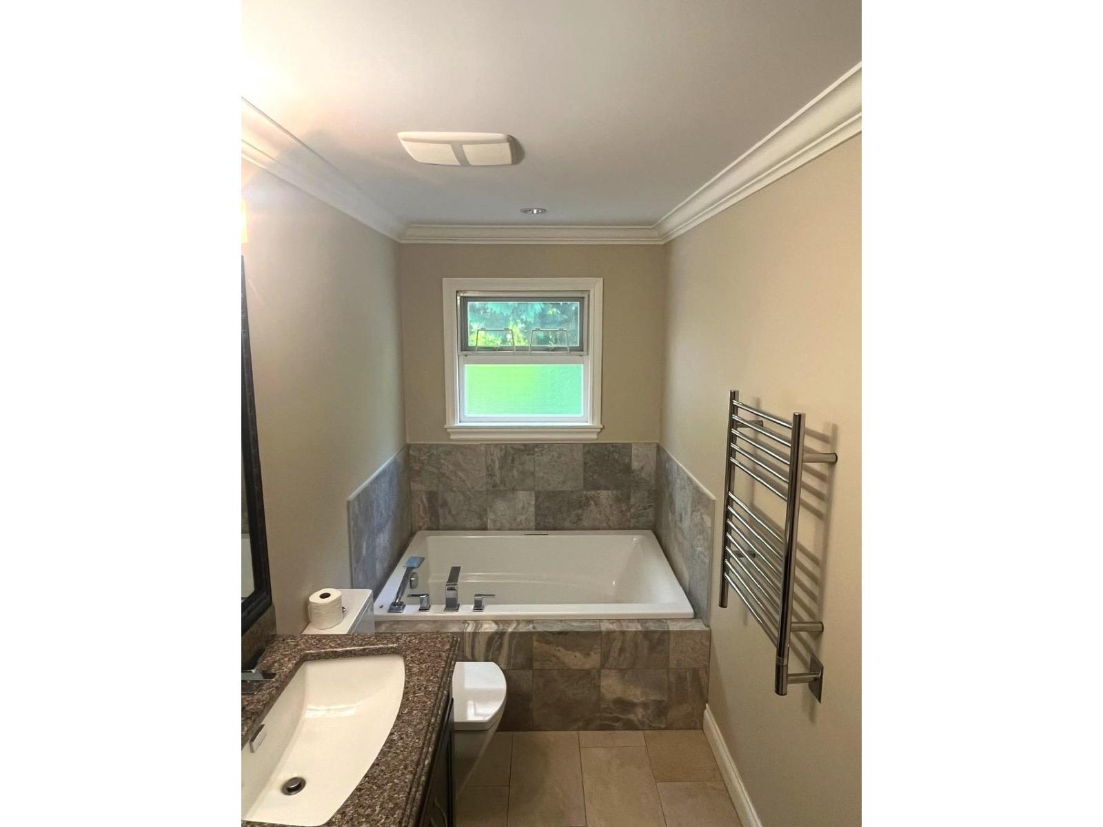 1901 Iris Place, Surrey, British Columbia  V4A 5E4 - Photo 17 - R2997317