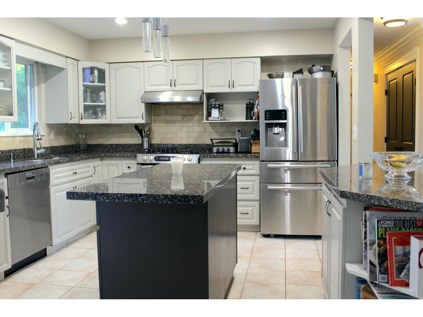 1901 Iris Place, Surrey, British Columbia  V4A 5E4 - Photo 10 - R2997317