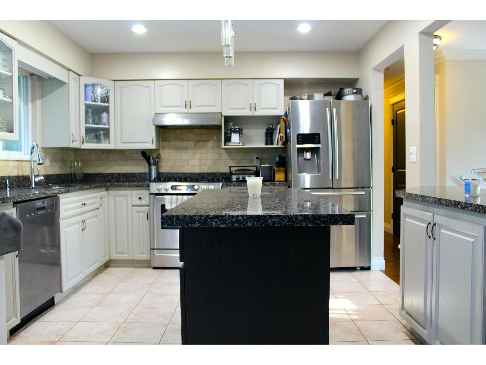 1901 Iris Place, Surrey, British Columbia  V4A 5E4 - Photo 11 - R2997317