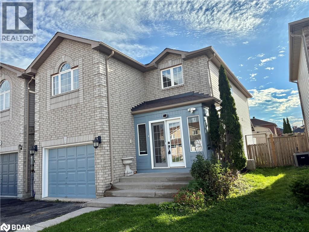33 RAYMOND Crescent, barrie, Ontario