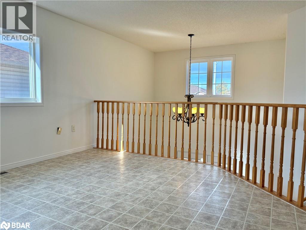 33 Raymond Crescent, Barrie, Ontario  L4N 0X6 - Photo 14 - 40780442