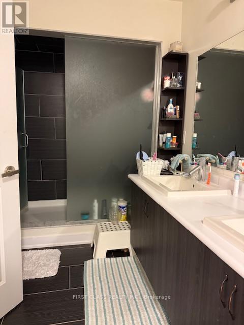 52 Helliwell Crescent, Richmond Hill, Ontario  L4E 1C7 - Photo 16 - N12470896