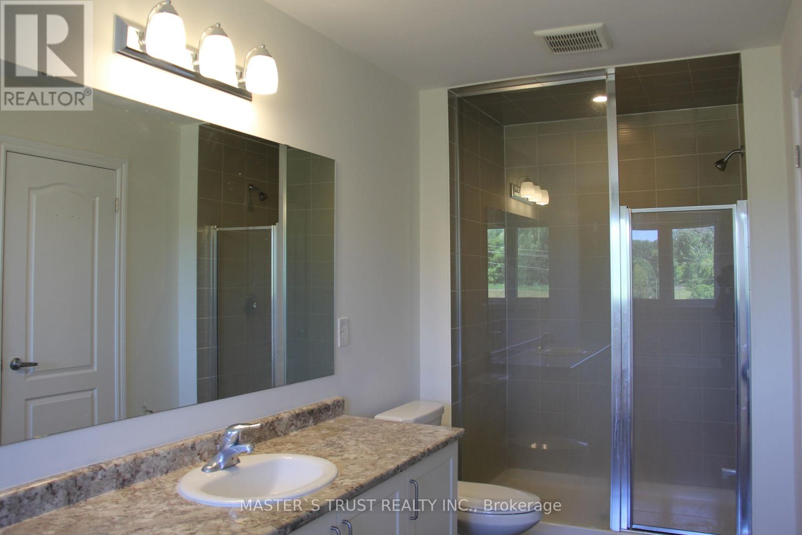 20 Blackpool Lane E, East Gwillimbury, Ontario  L9N 0R7 - Photo 5 - N12470900