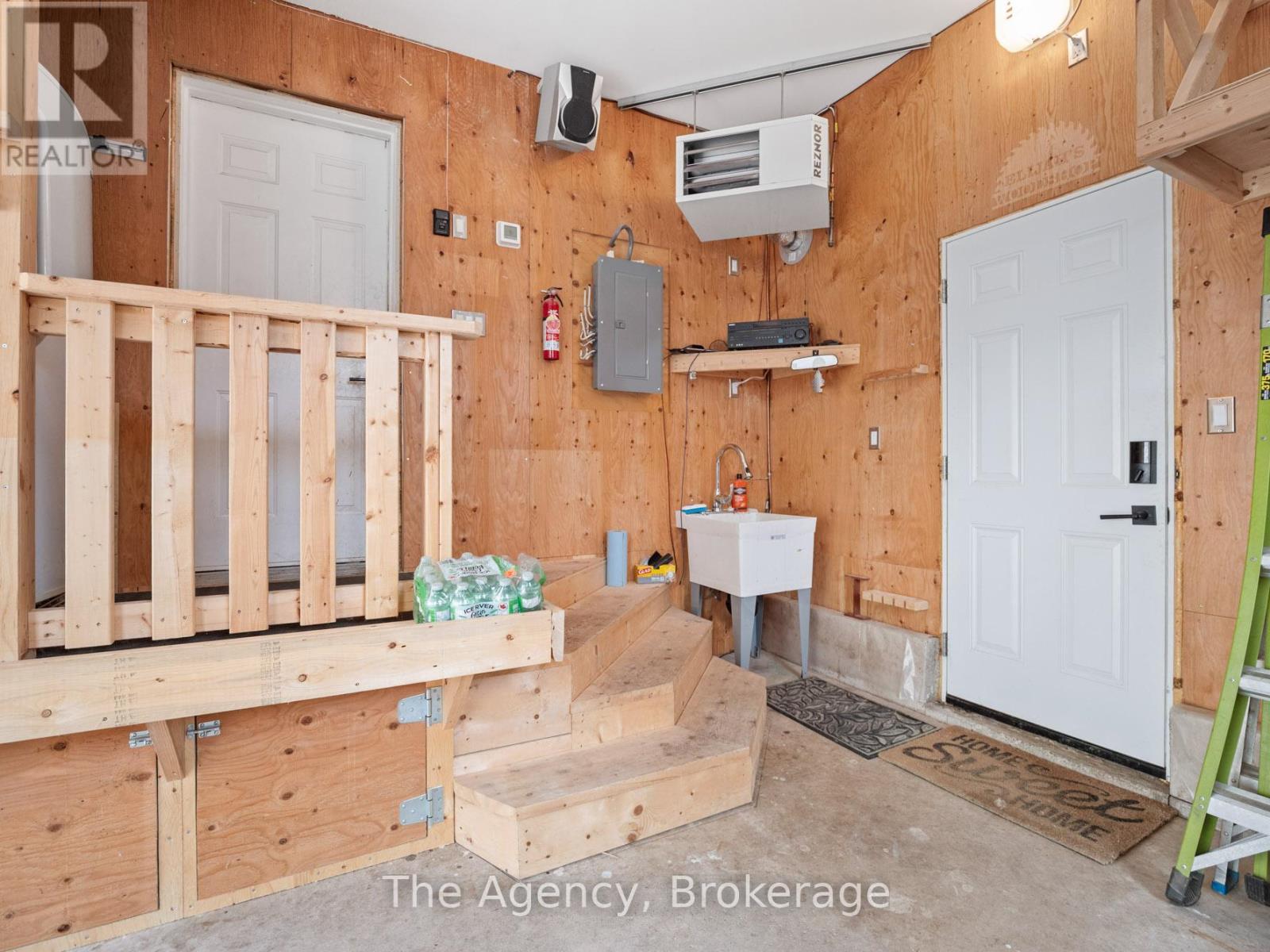 105 Calla Terrace, Welland, Ontario  L3C 7C2 - Photo 45 - X12467286