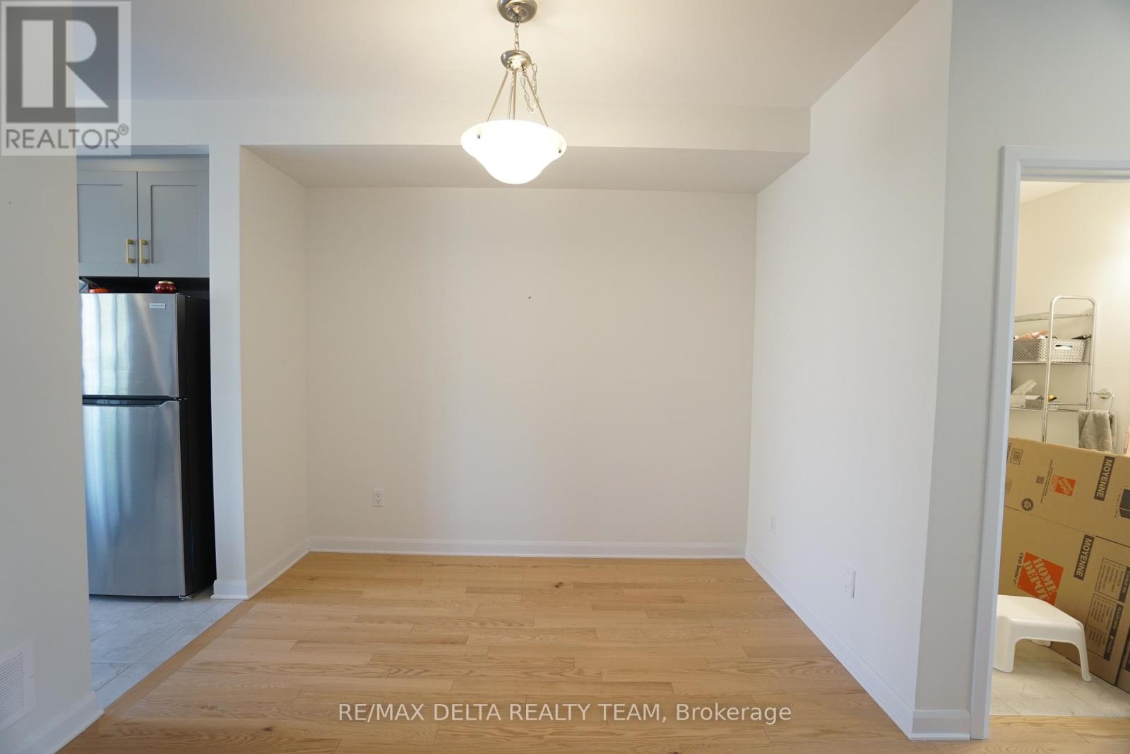 351 Establish Avenue, Ottawa, Ontario  K4A 5R8 - Photo 5 - X12446330