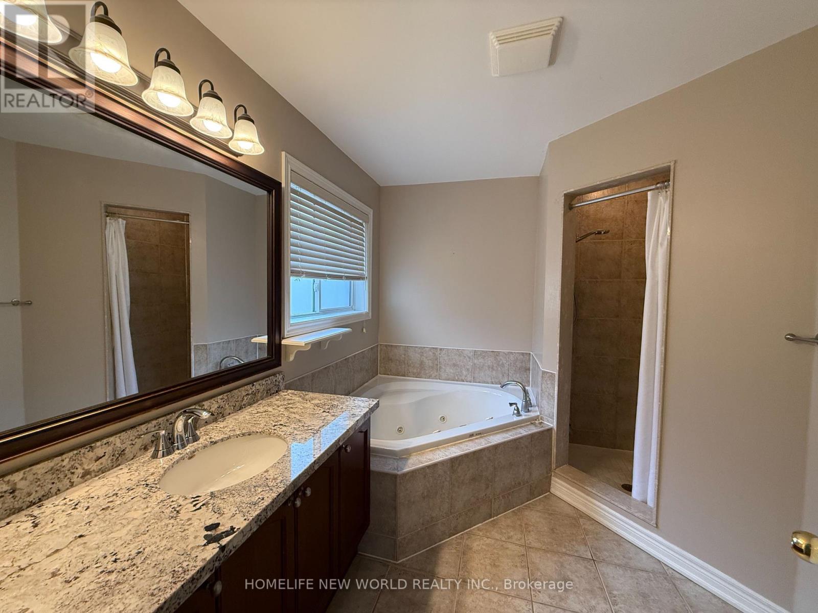144 Nantucket Drive, Richmond Hill, Ontario  L4E 4H2 - Photo 17 - N12470787
