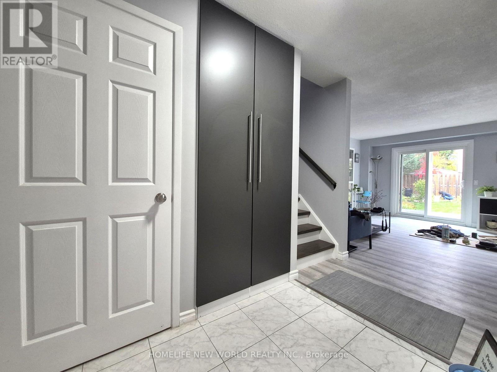 88 Madsen Crescent, Markham, Ontario  L3R 4P3 - Photo 3 - N12470897