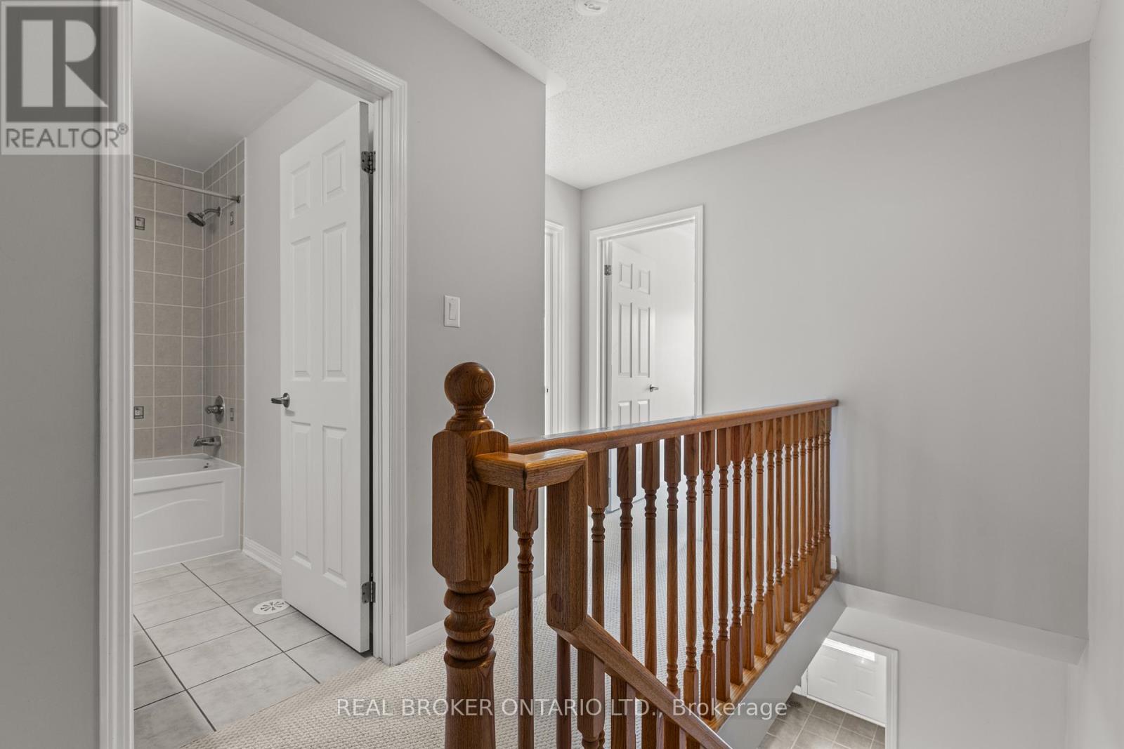 879 Willingdon Crescent, Milton, Ontario  L9T 0Z7 - Photo 14 - W12466210