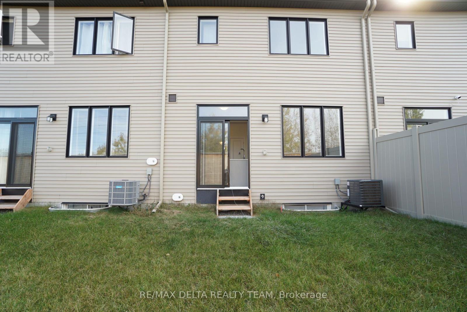 351 Establish Avenue, Ottawa, Ontario  K4A 5R8 - Photo 18 - X12446330