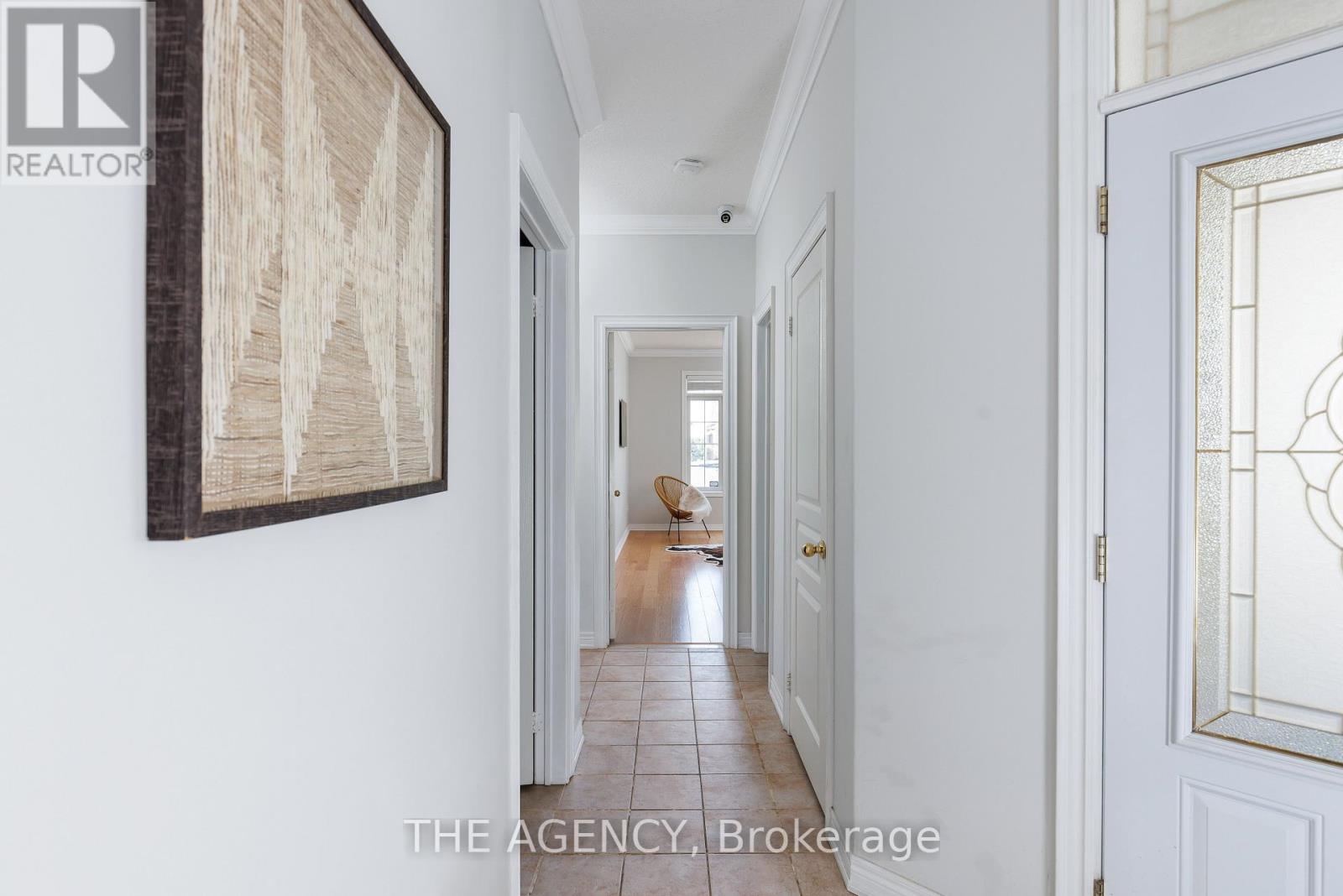703 Madeline Heights, Newmarket, Ontario  L3X 2J6 - Photo 23 - N12470905