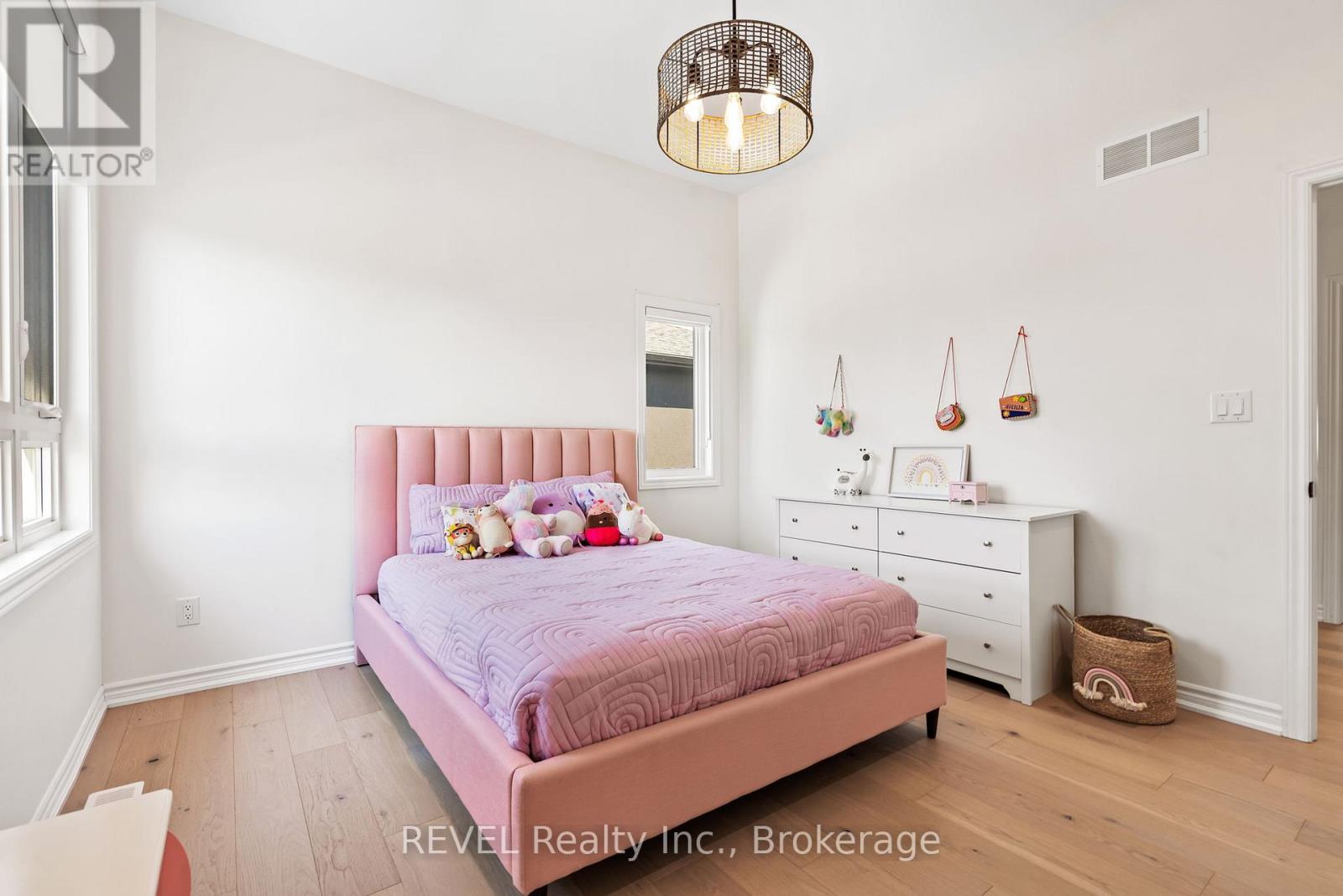 8045 Brookside Drive, Niagara Falls, Ontario  L2H 3T9 - Photo 26 - X12470911