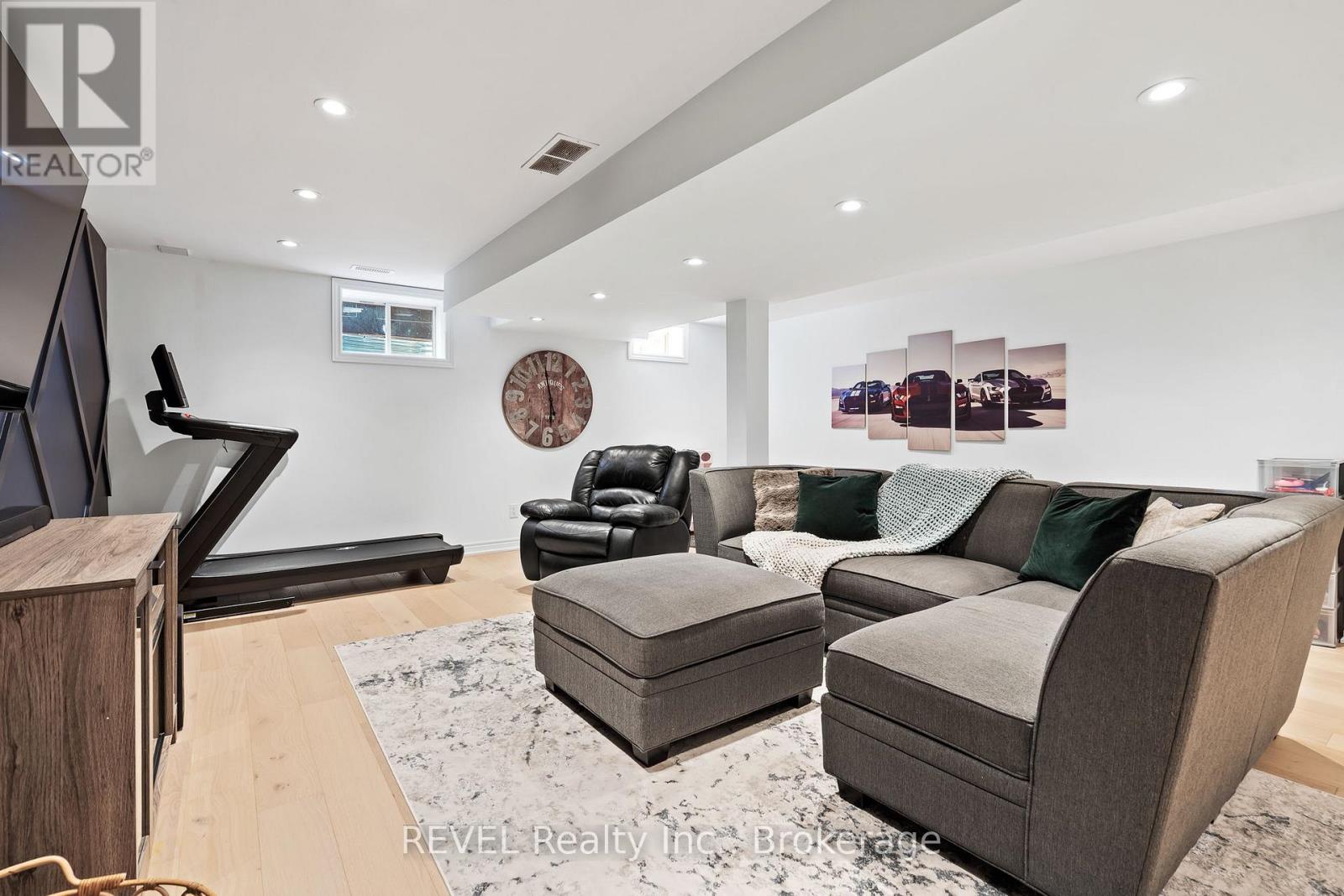 8045 Brookside Drive, Niagara Falls, Ontario  L2H 3T9 - Photo 34 - X12470911