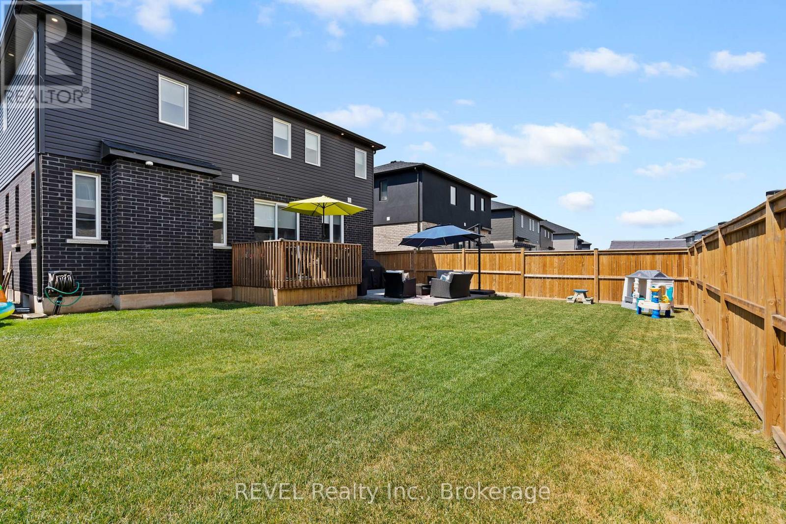 8045 Brookside Drive, Niagara Falls, Ontario  L2H 3T9 - Photo 42 - X12470911
