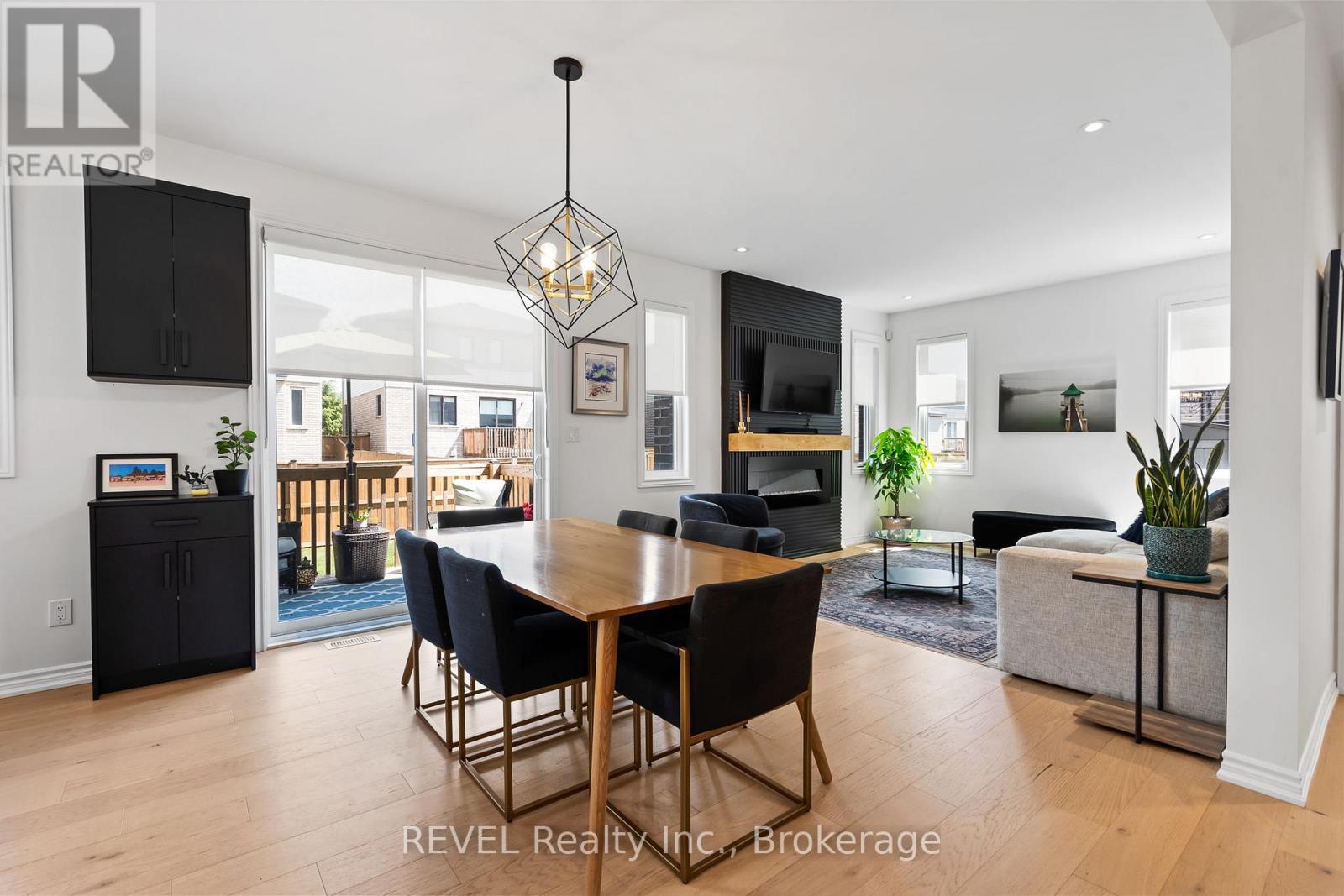 8045 Brookside Drive, Niagara Falls, Ontario  L2H 3T9 - Photo 9 - X12470911