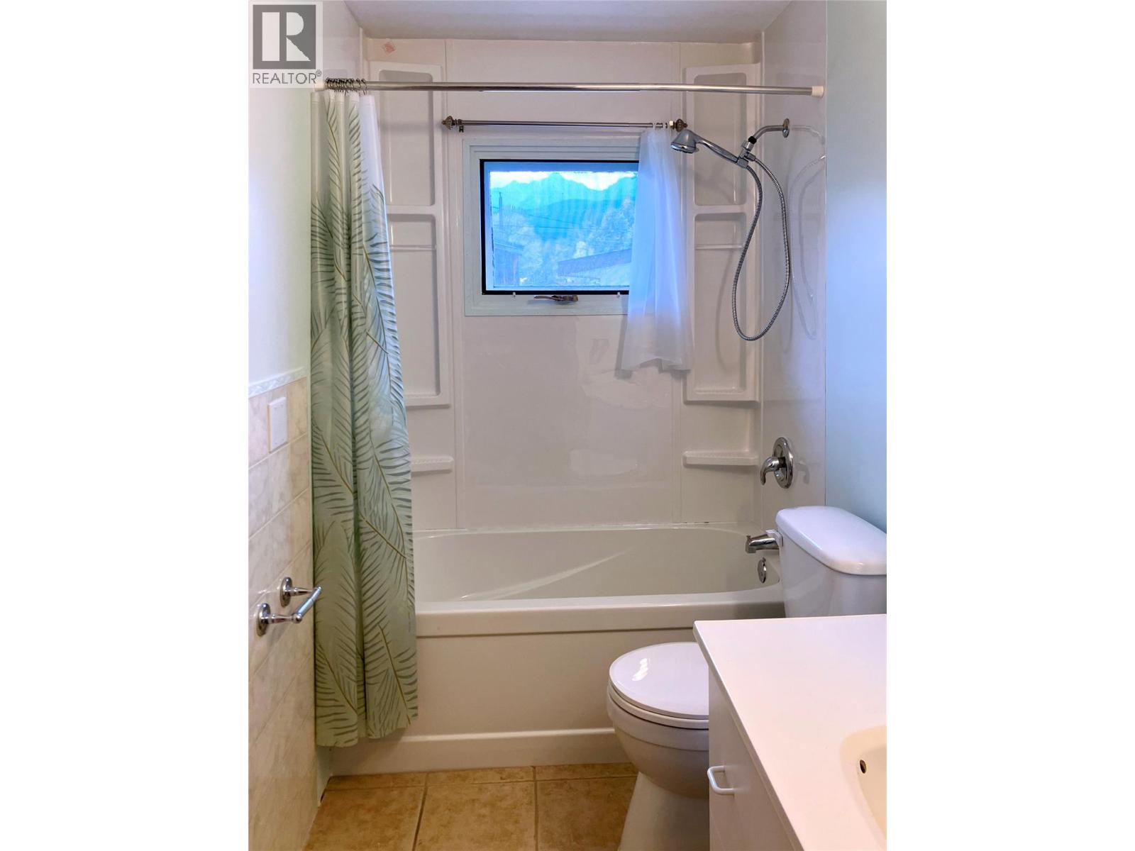 1204 Alexander Drive, Golden, British Columbia  V0A 1H0 - Photo 14 - 10344973