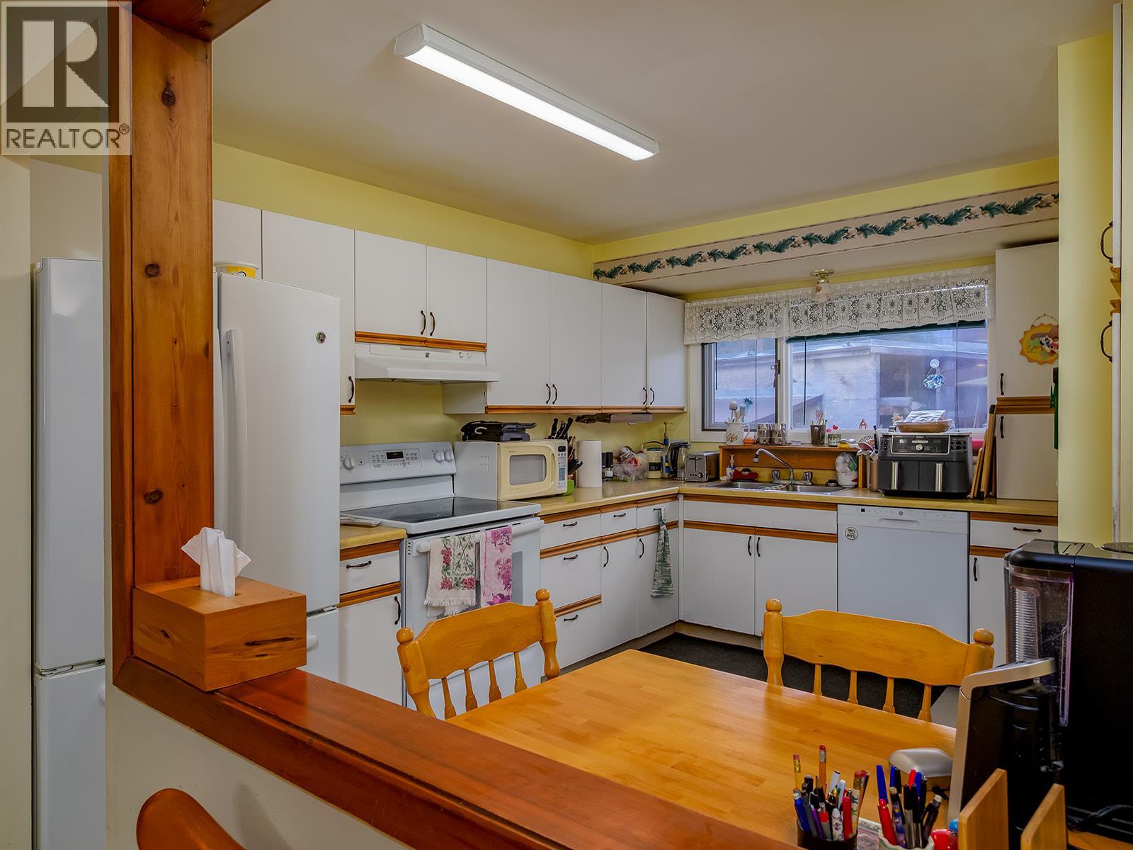 1204 Alexander Drive, Golden, British Columbia  V0A 1H0 - Photo 7 - 10344973