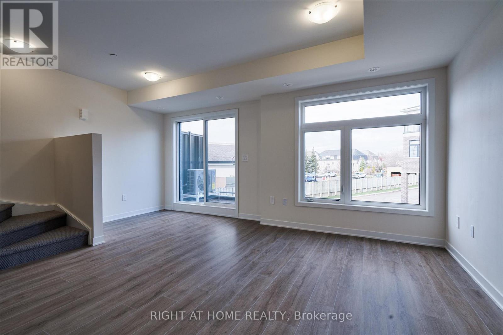 305 - 755 Omega Drive, Pickering, Ontario  L2V 0H1 - Photo 7 - E12470913