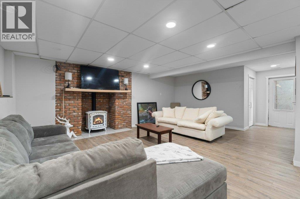 2131 21 Street Ne, Salmon Arm, British Columbia  V1E 3E4 - Photo 51 - 10359935