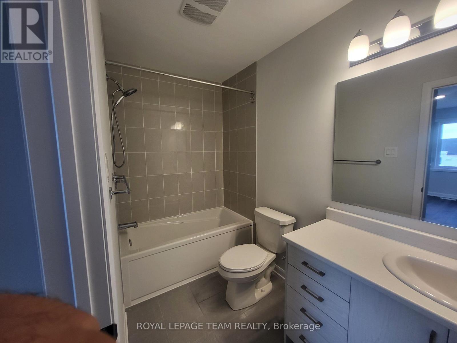 22 - 801 Glenroy Gilbert Drive, Ottawa, Ontario  K2J 5R6 - Photo 10 - X12470925